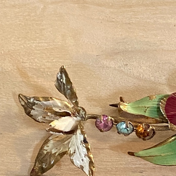 Vintage Austrian made Painted Floral Brooch. - Picture 6 of 6